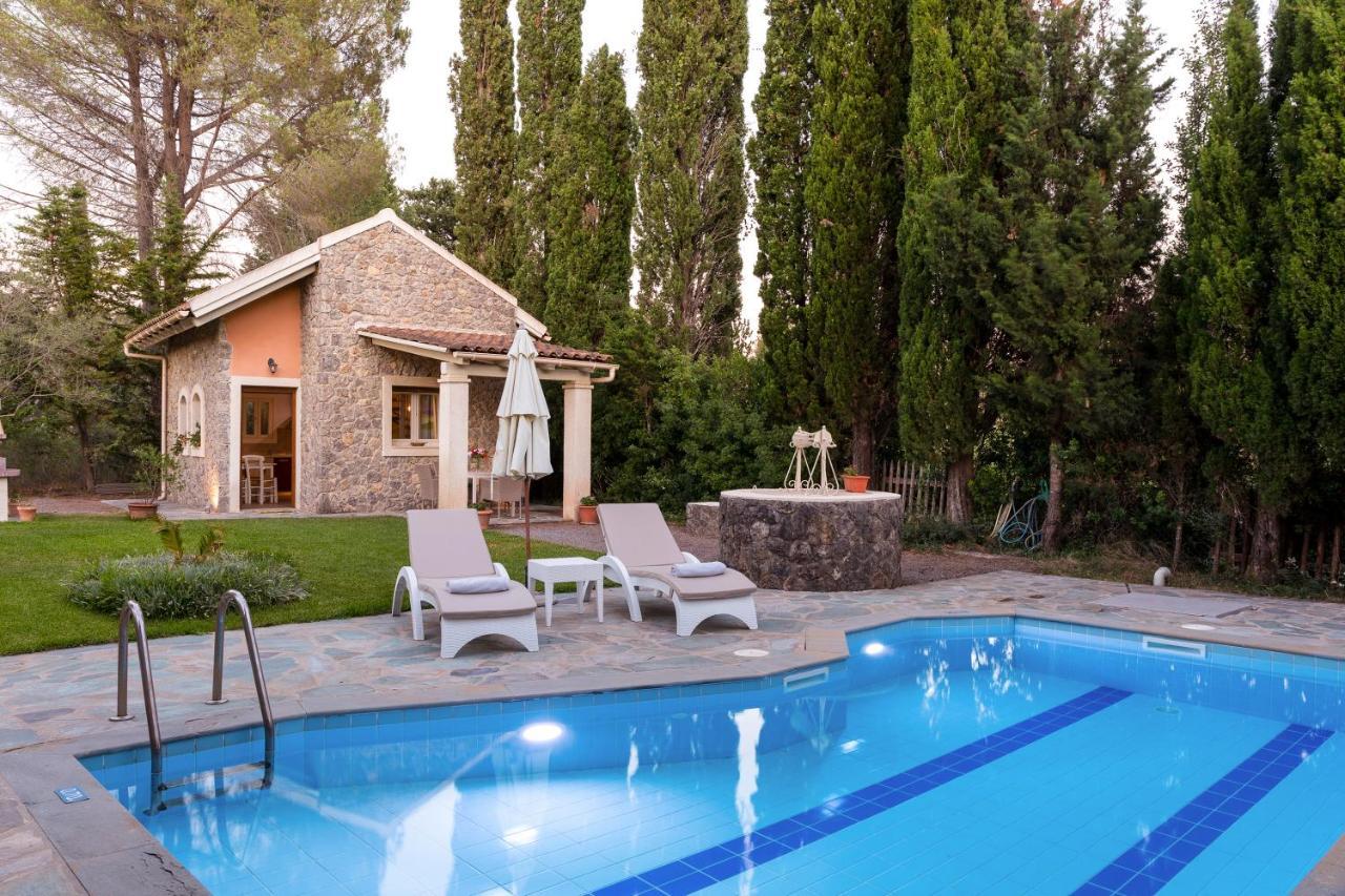 Petrinos Cottage Dafnila Exterior photo